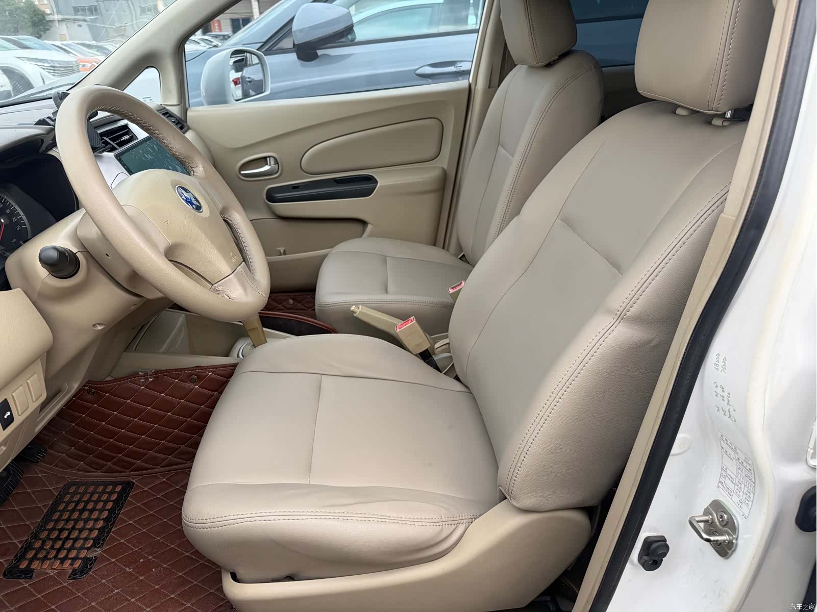 Nissan D50, 2015 все фото