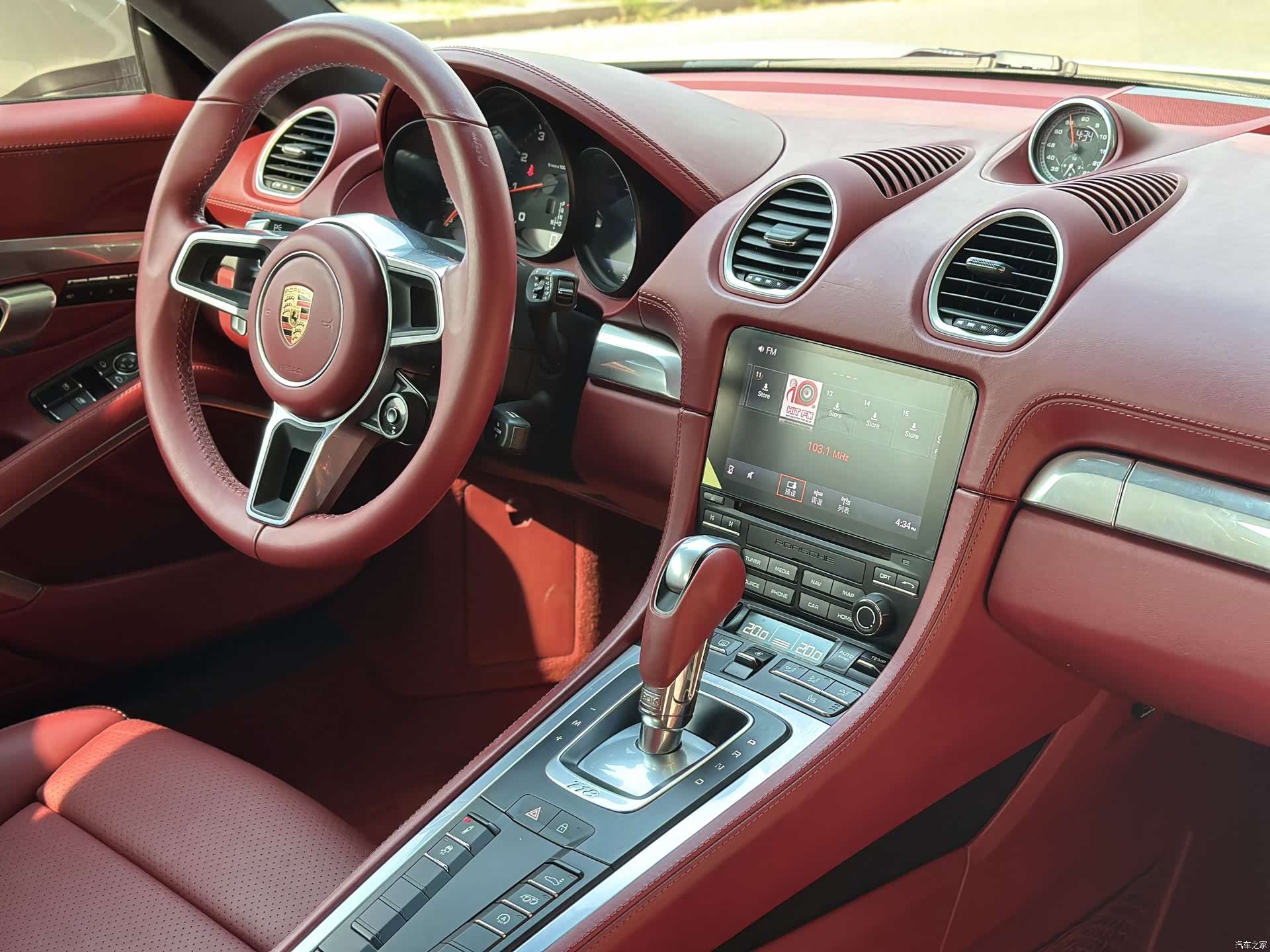 Porsche Cayman, 2019 10