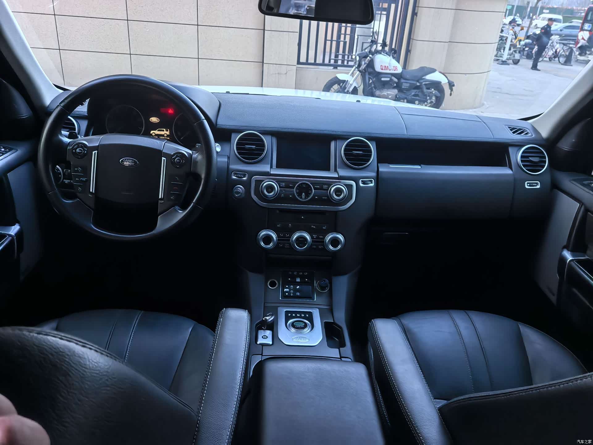 Land Rover Discovery, 2015 8