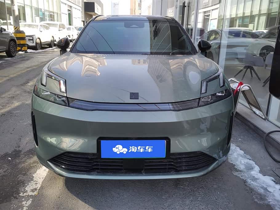 Lynk & Co 08 EM-P