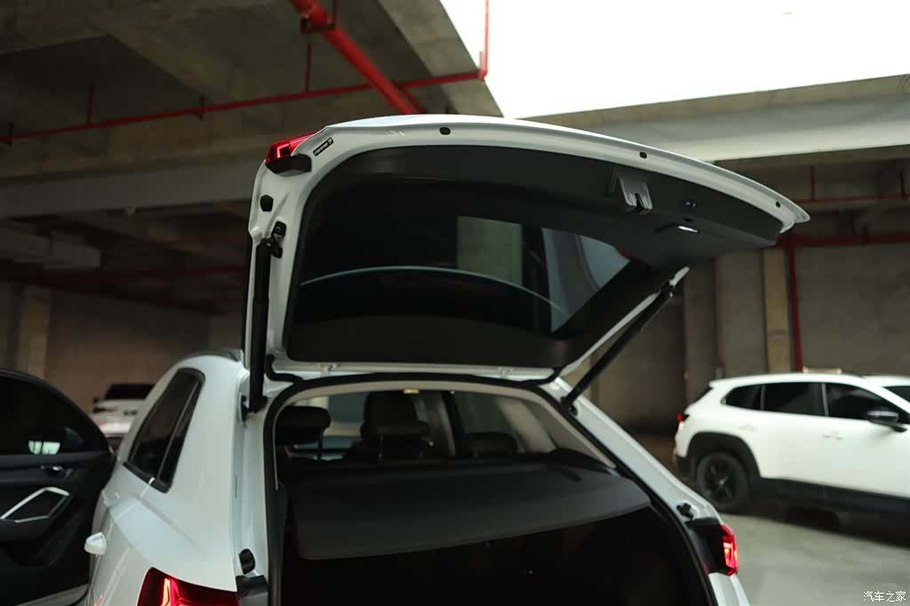 Audi Q3, 2023 8