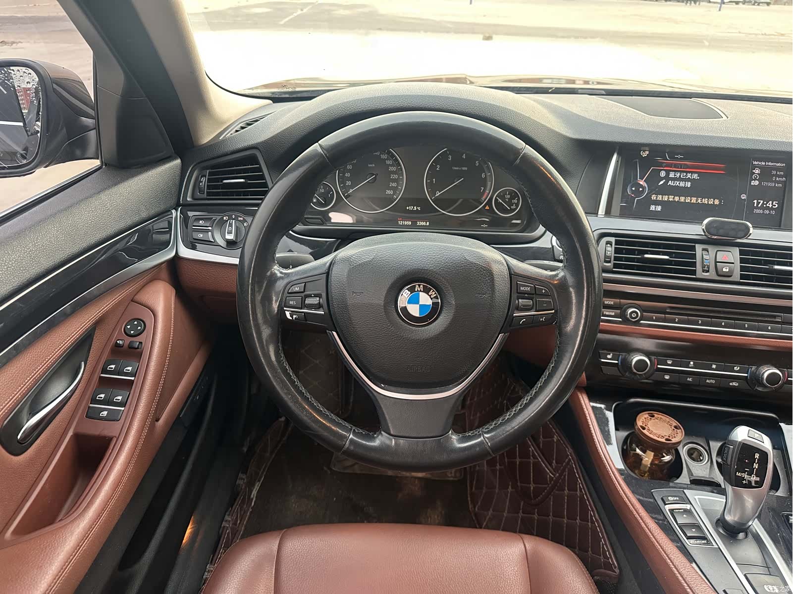 BMW 5 Series, 2017 11