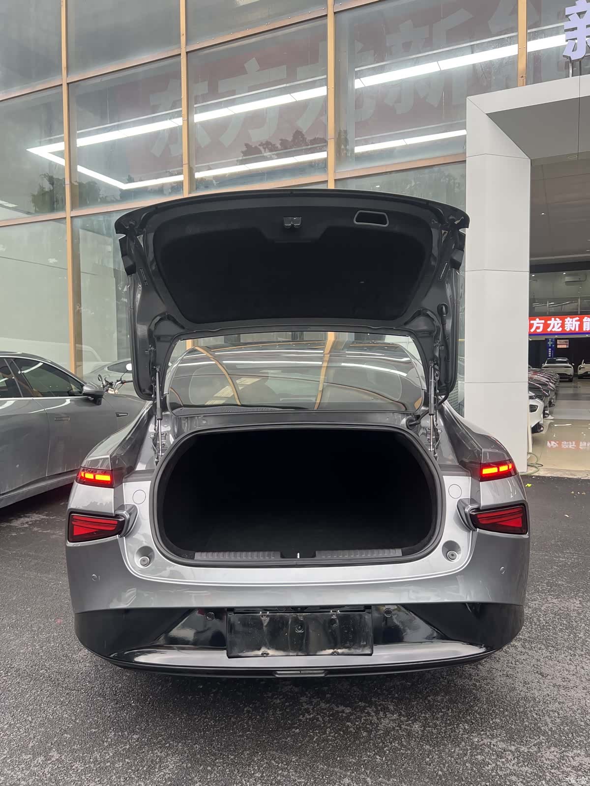 Xpeng P7, 2021 27