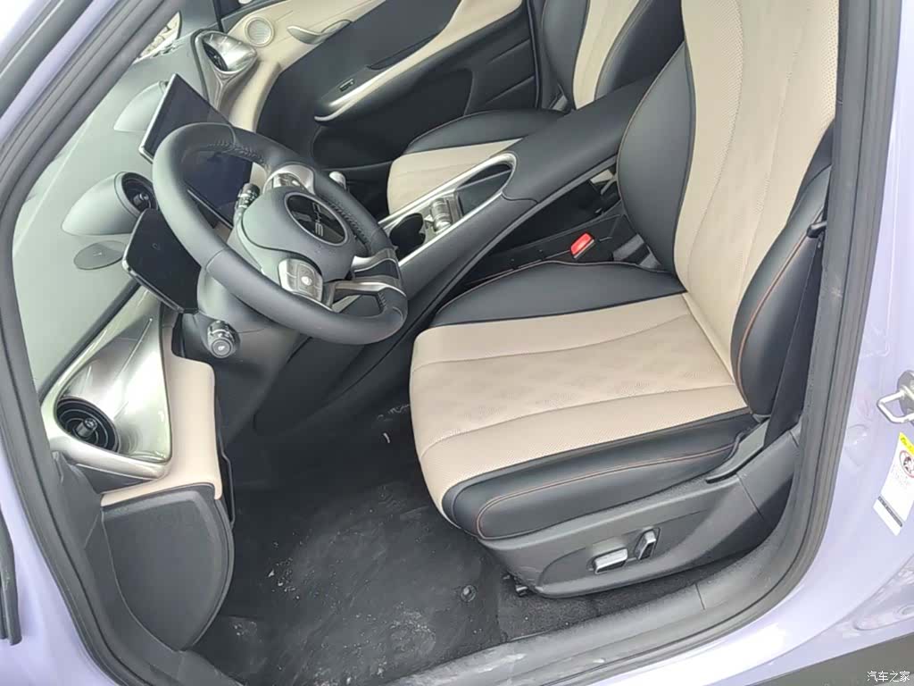 BYD Dolphin, 2023 15