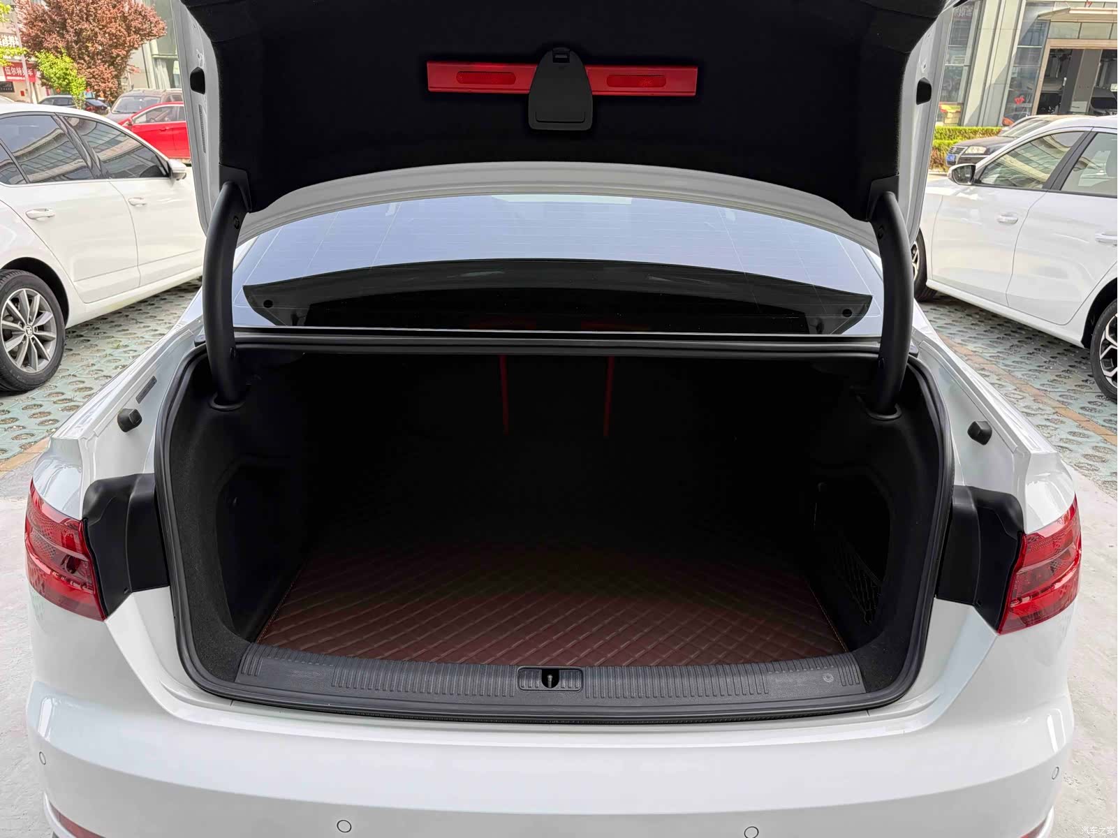 Audi A4L, 2019 26