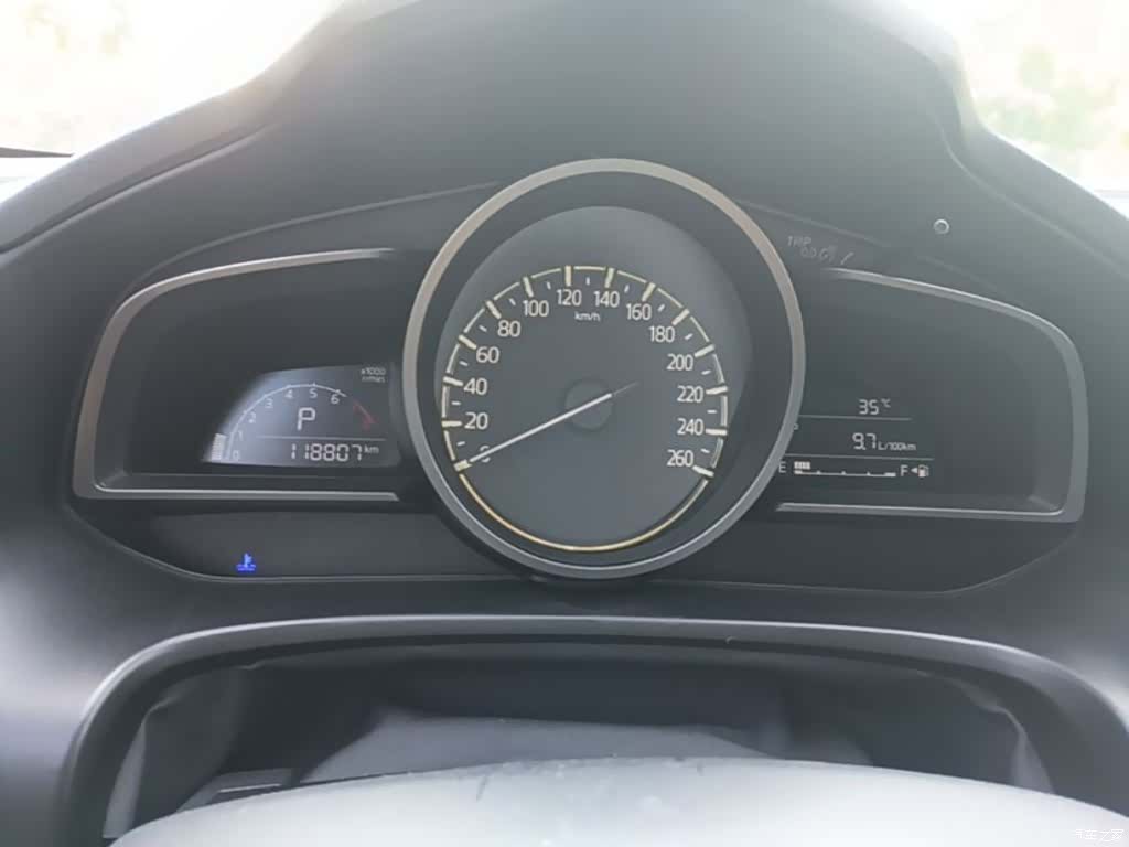 Mazda Mazda3, 2018 12