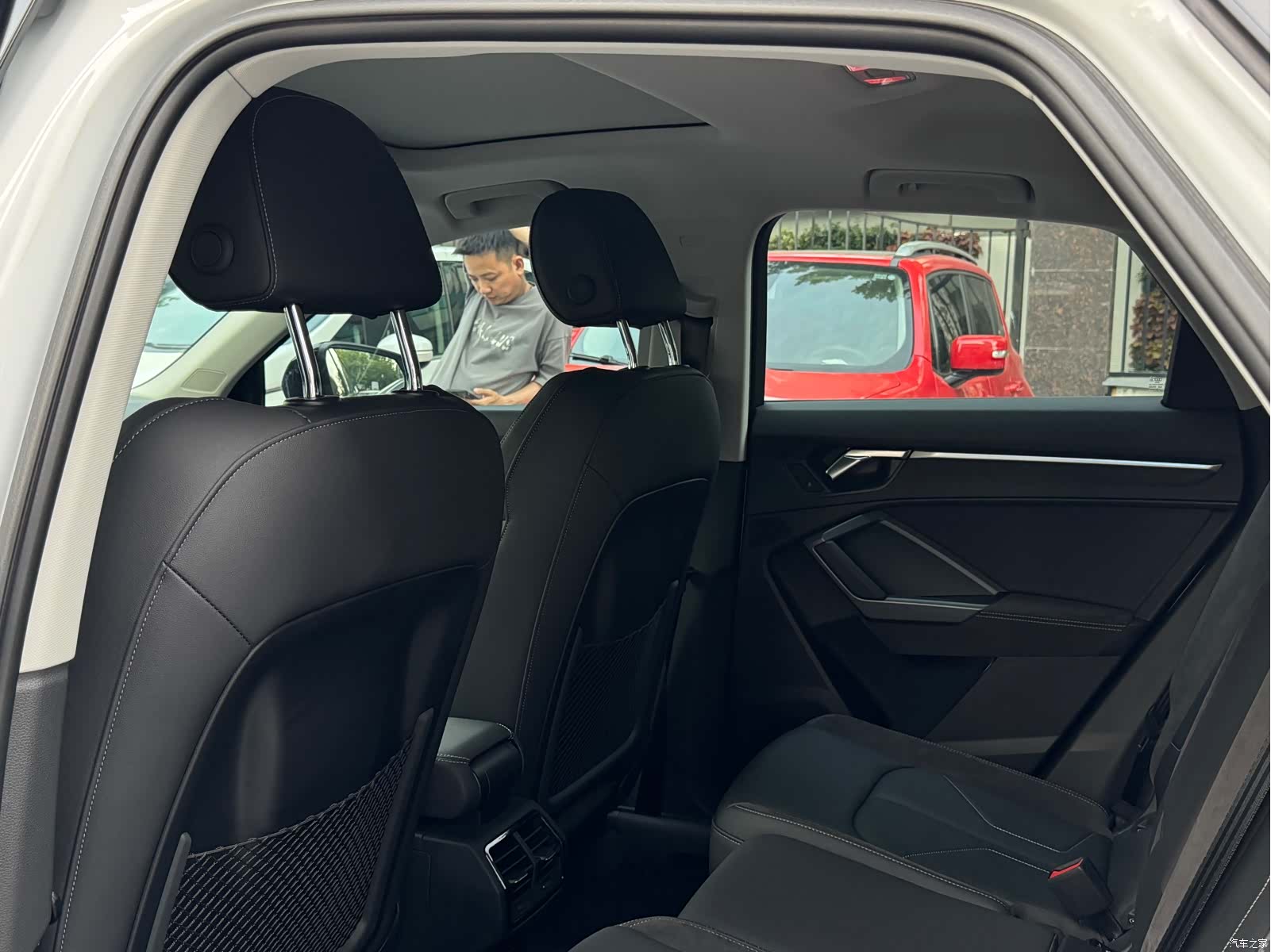 Audi Q3, 2023 13