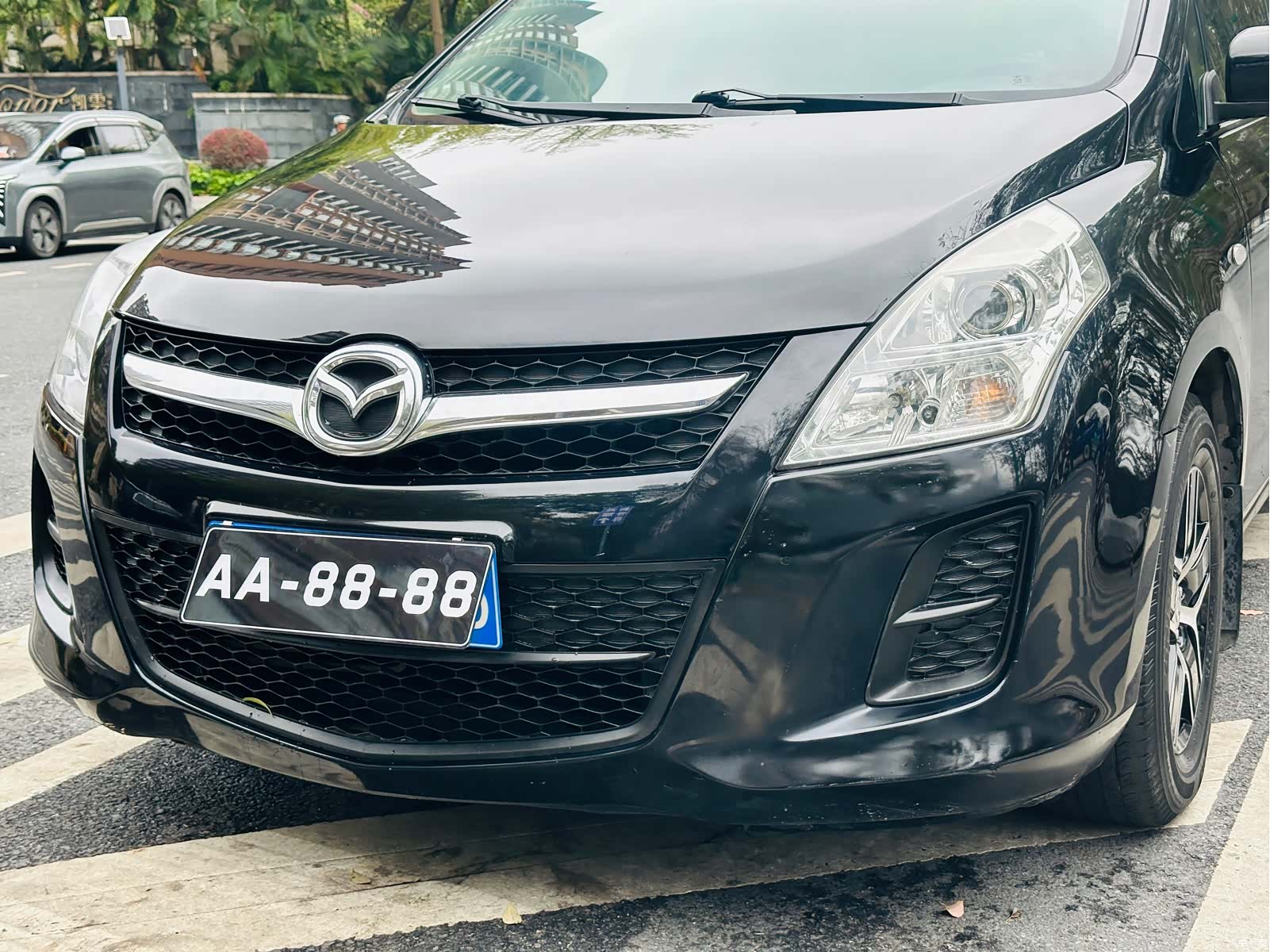 Mazda 8, 2013 7