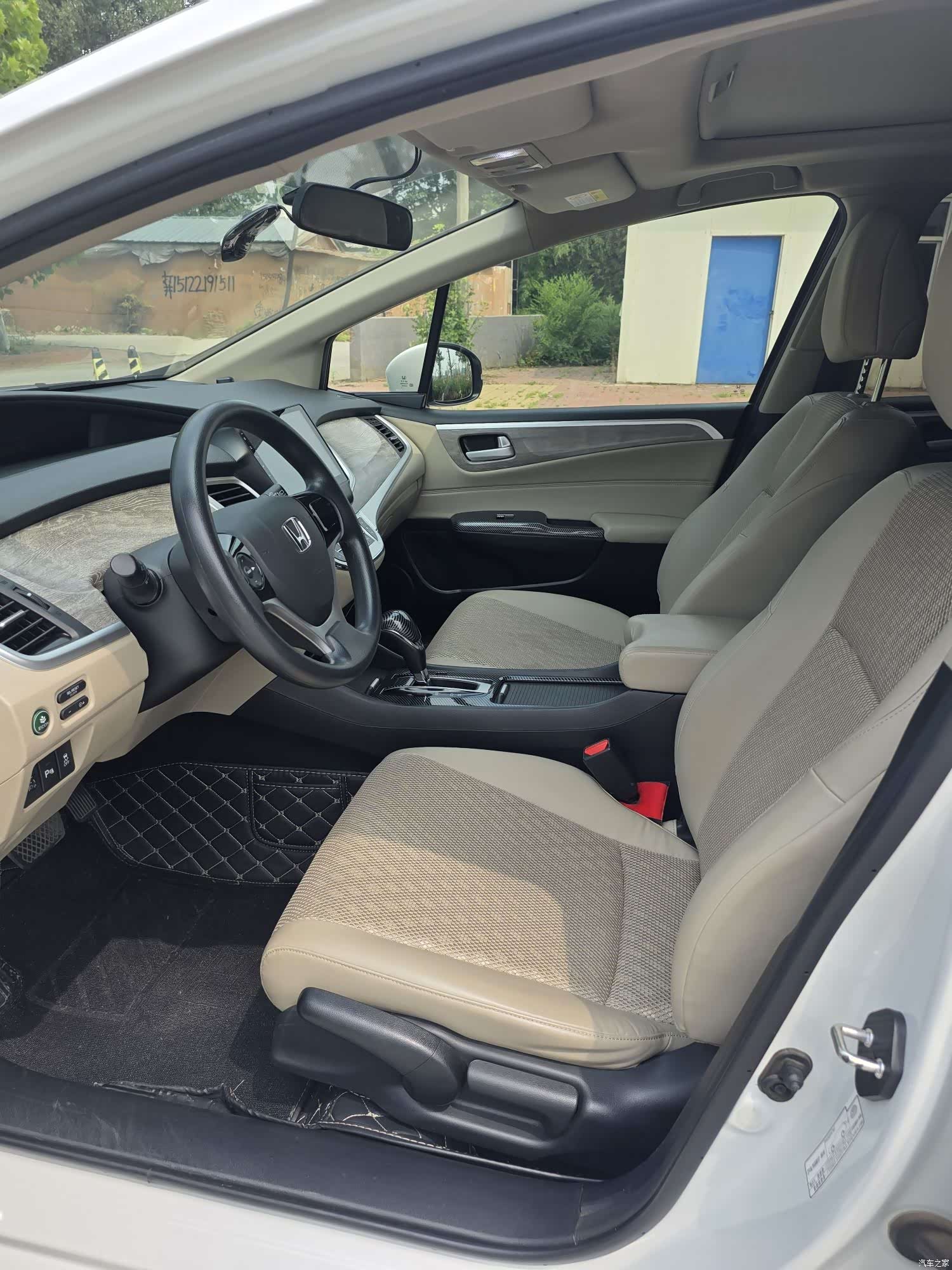Honda Jade, 2017 8