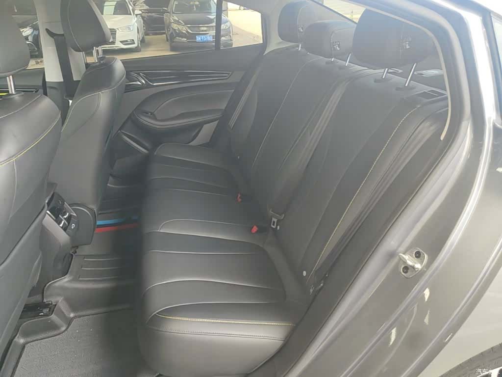 Roewe i5, 2022 17