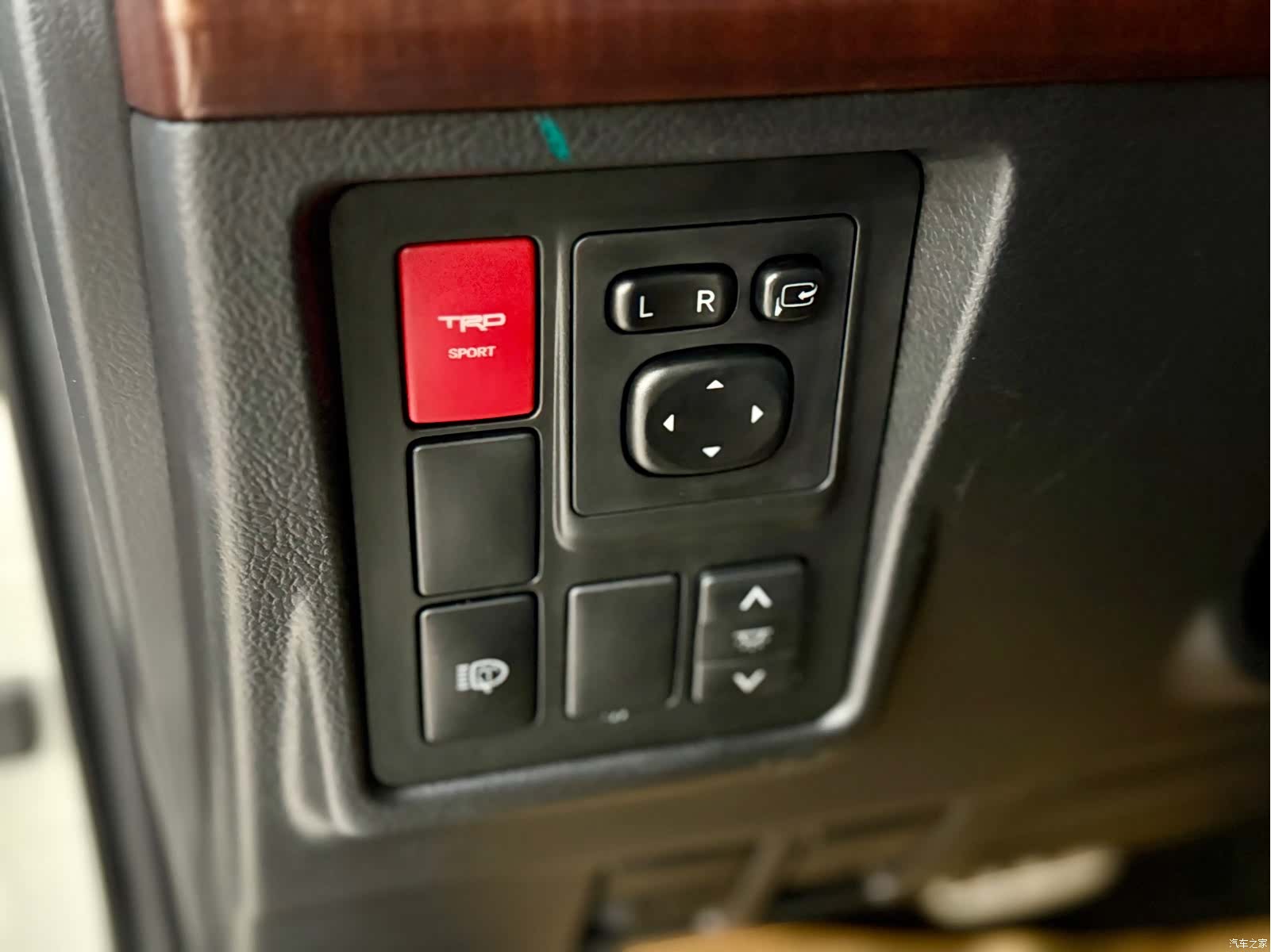 Toyota Prado, 2016 4