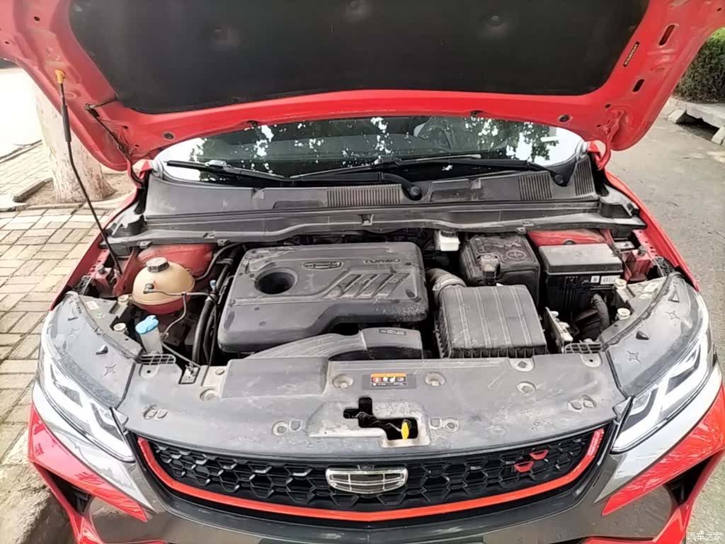 Geely Coolray, 2022 20