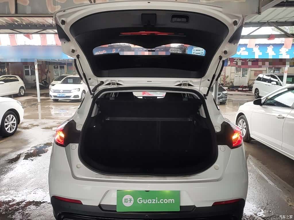 Geely Emgrand, 2021 19
