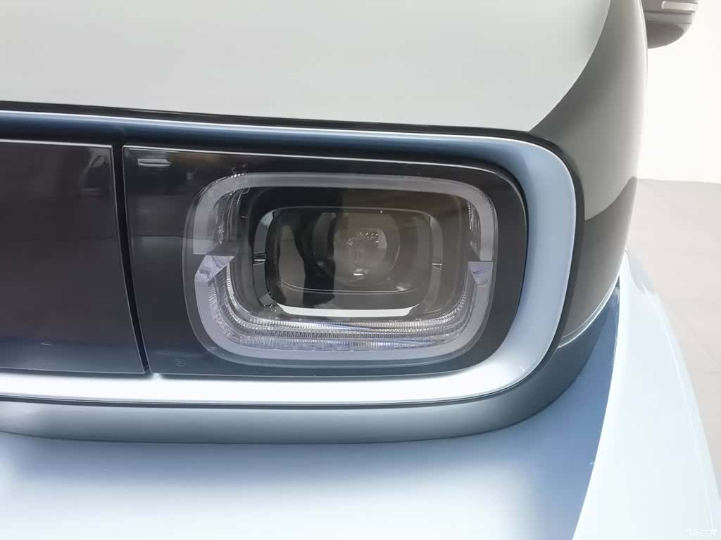 Wuling E300, 2020 7