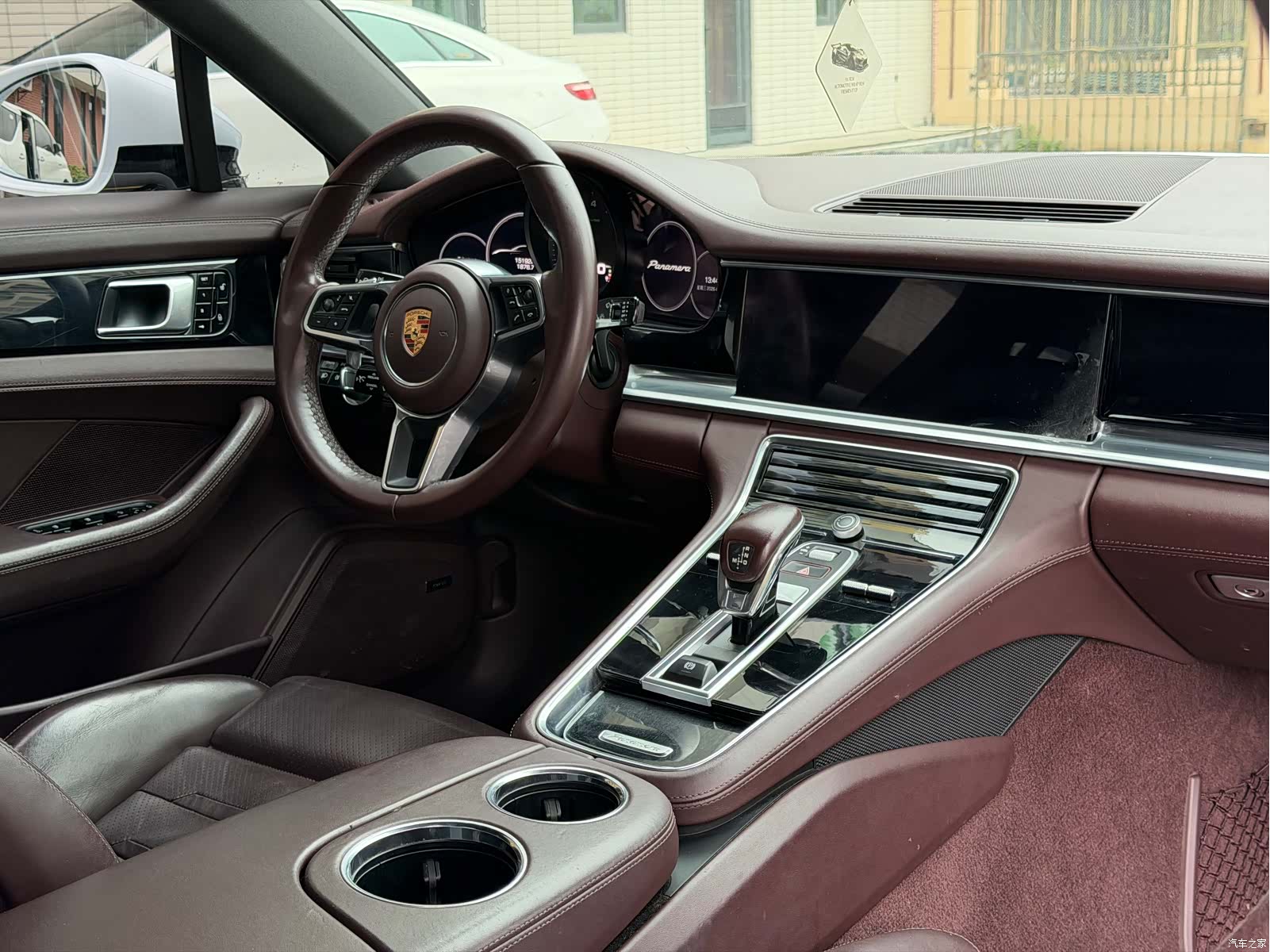 Porsche Panamera, 2018 9