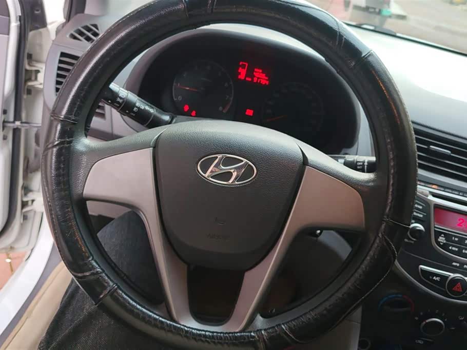 Hyundai Rena