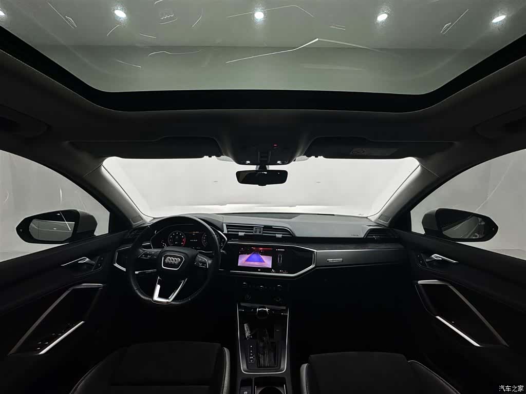 Audi Q3, 2022 10