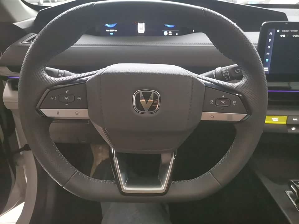 Changan UNI-V Smart iDD