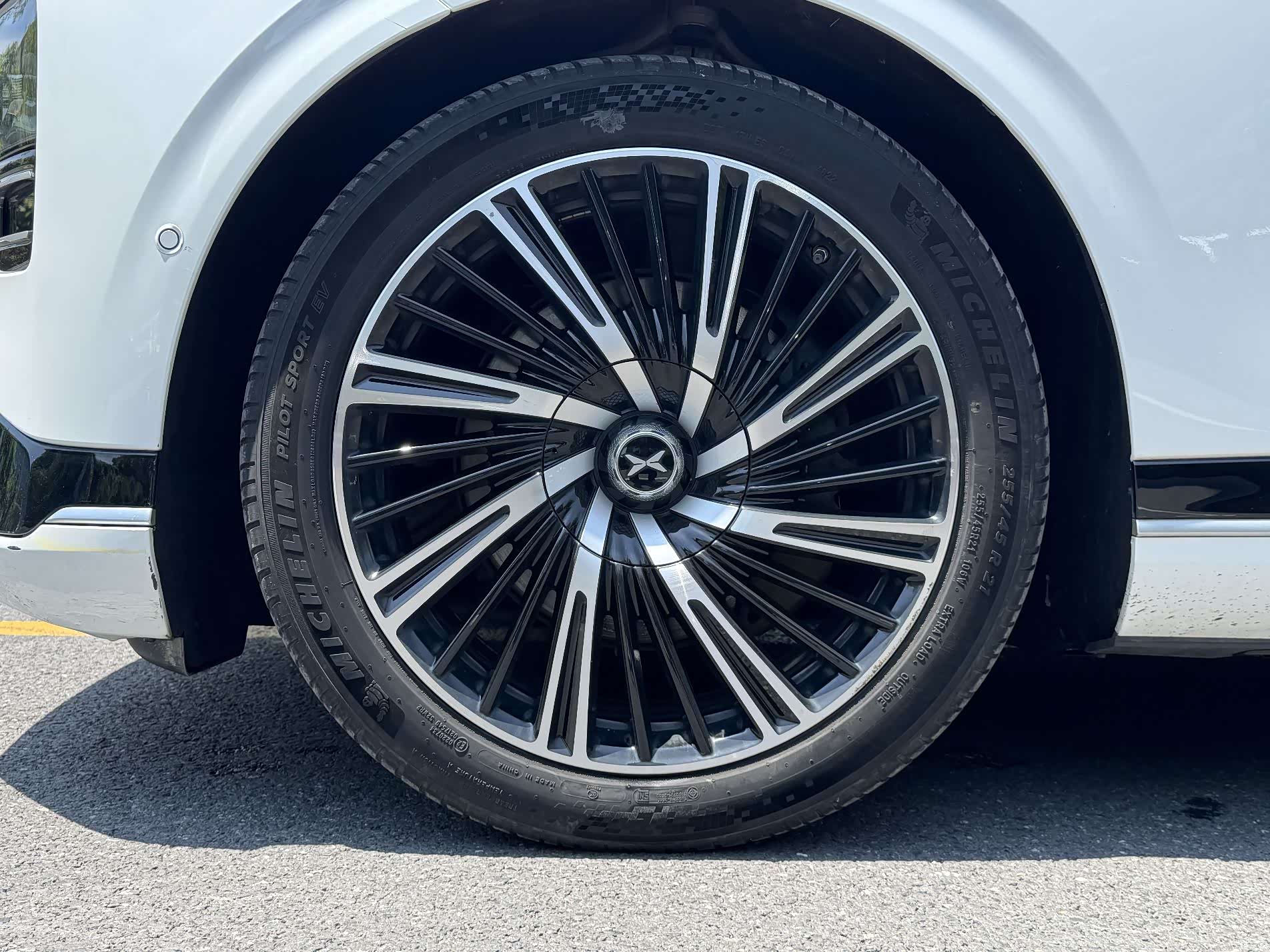 Xpeng G9, 2023 18