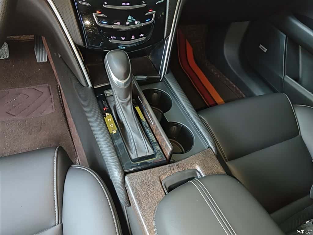 Cadillac XTS, 2018 14
