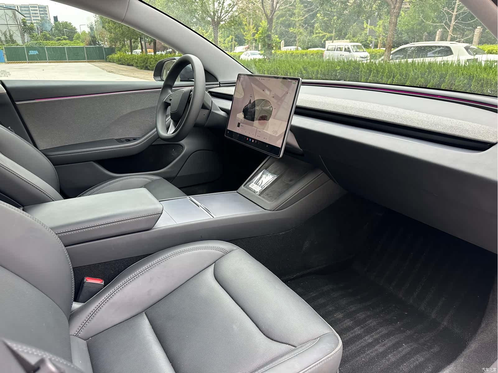 Tesla Model 3, 2025 15