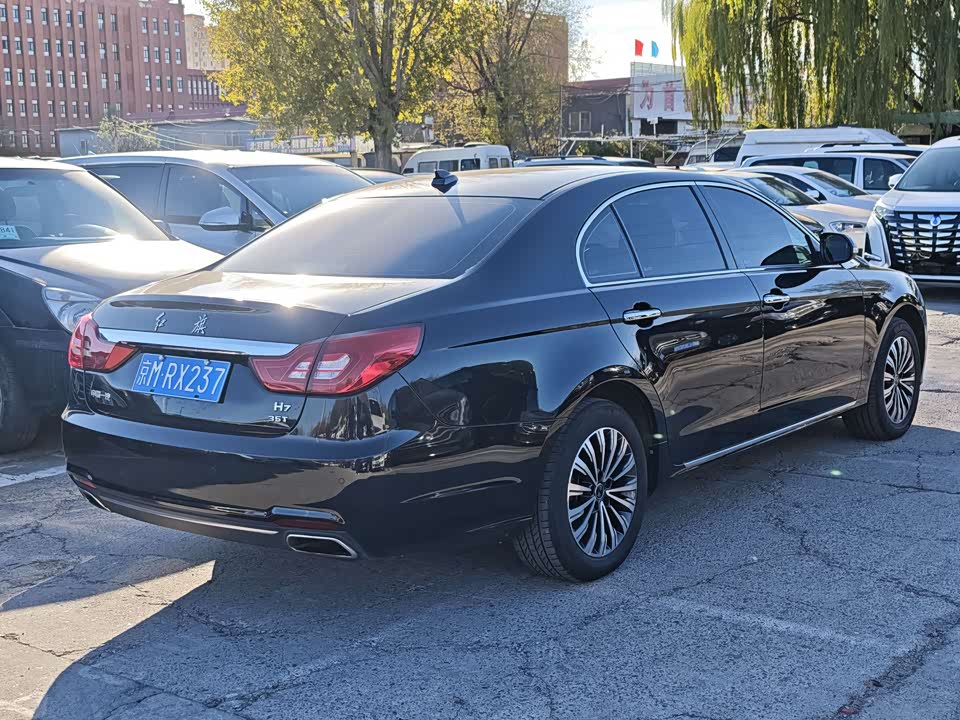 Hongqi H7