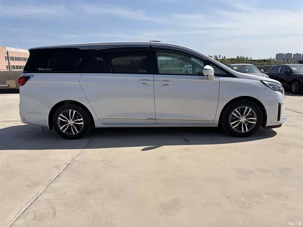 Buick GL8, 2023 4