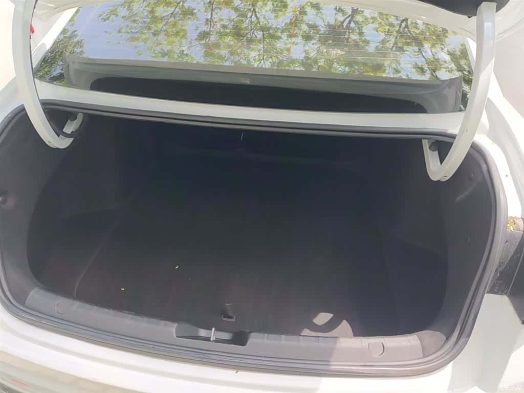 Geely Preface, 2022 19