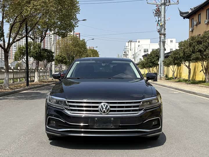 Volkswagen Phideon Luxury 2021