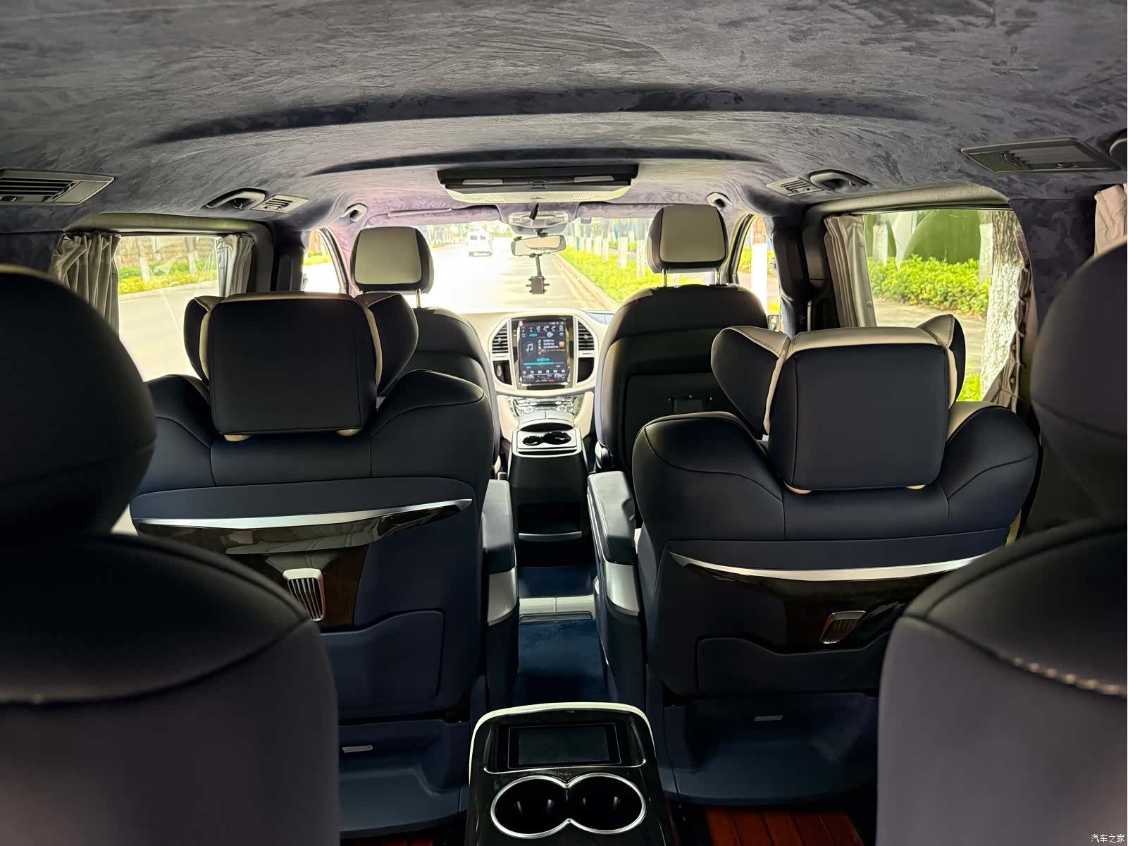 Mercedes-Benz 7, 2021 20