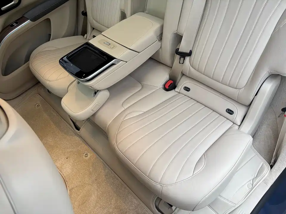 Mercedes-Benz EQS SUV