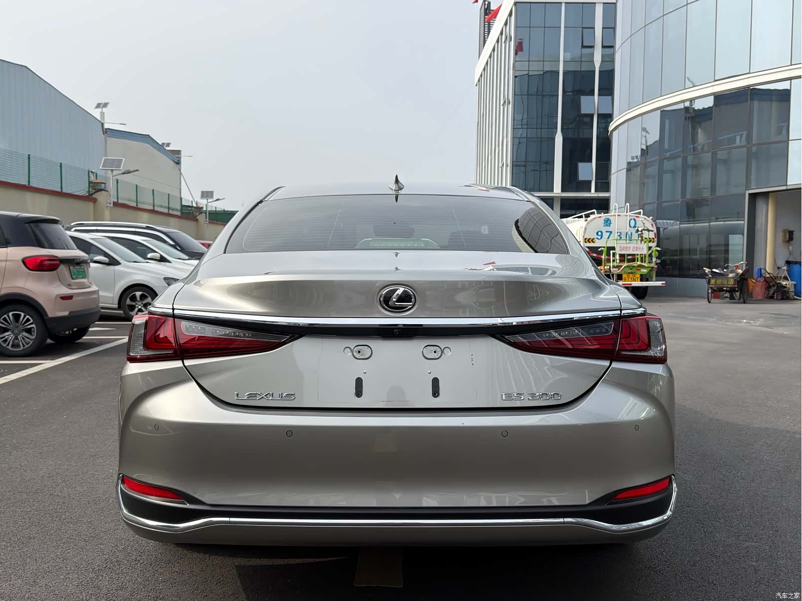 Lexus ES, 2024 12