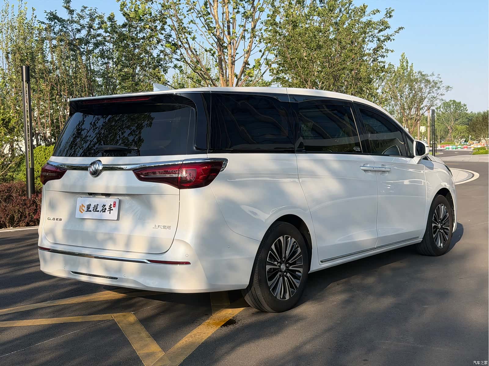 Buick GL8, 2023 все фото