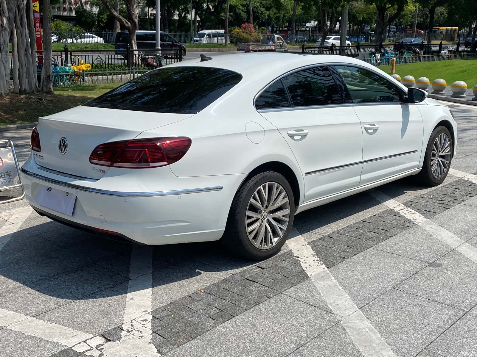 Volkswagen CC, 2013 19
