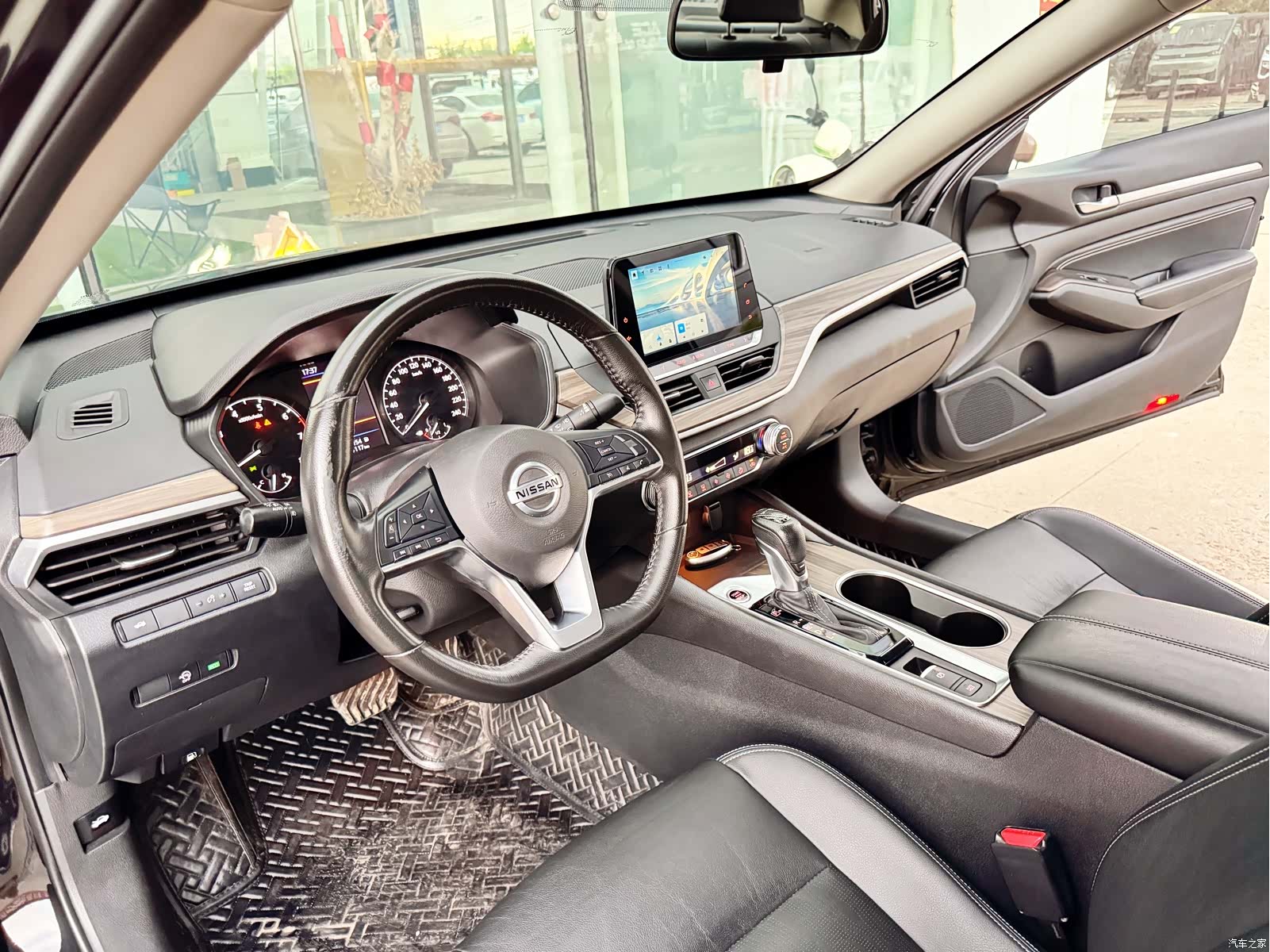 Nissan Teana, 2021 все фото