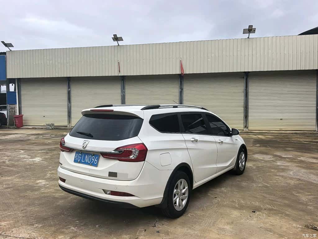 Wuling 310W, 2017 4
