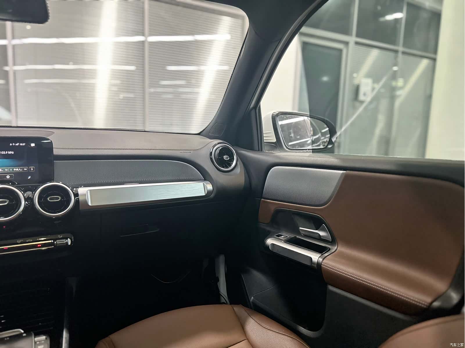 Mercedes-Benz GLB, 2022 15