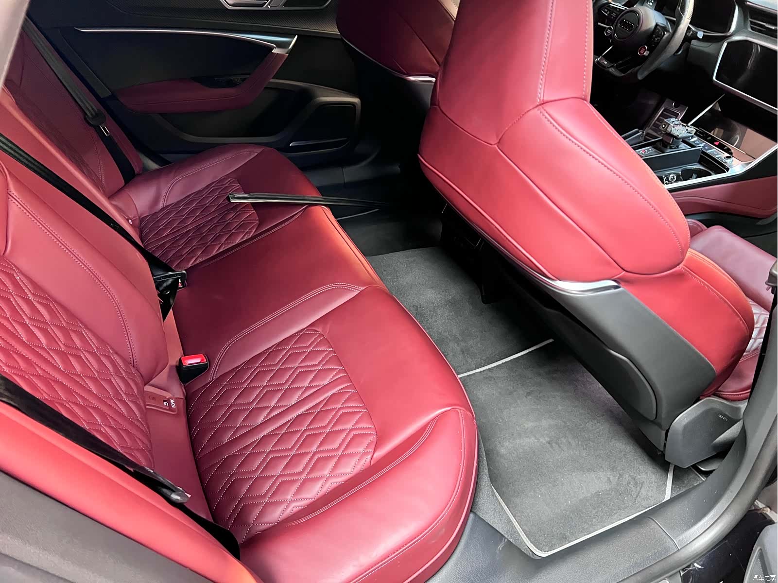 Audi A7L, 2024 20