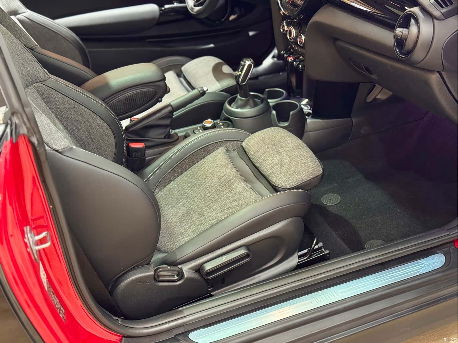 Mini Cooper, 2019 14