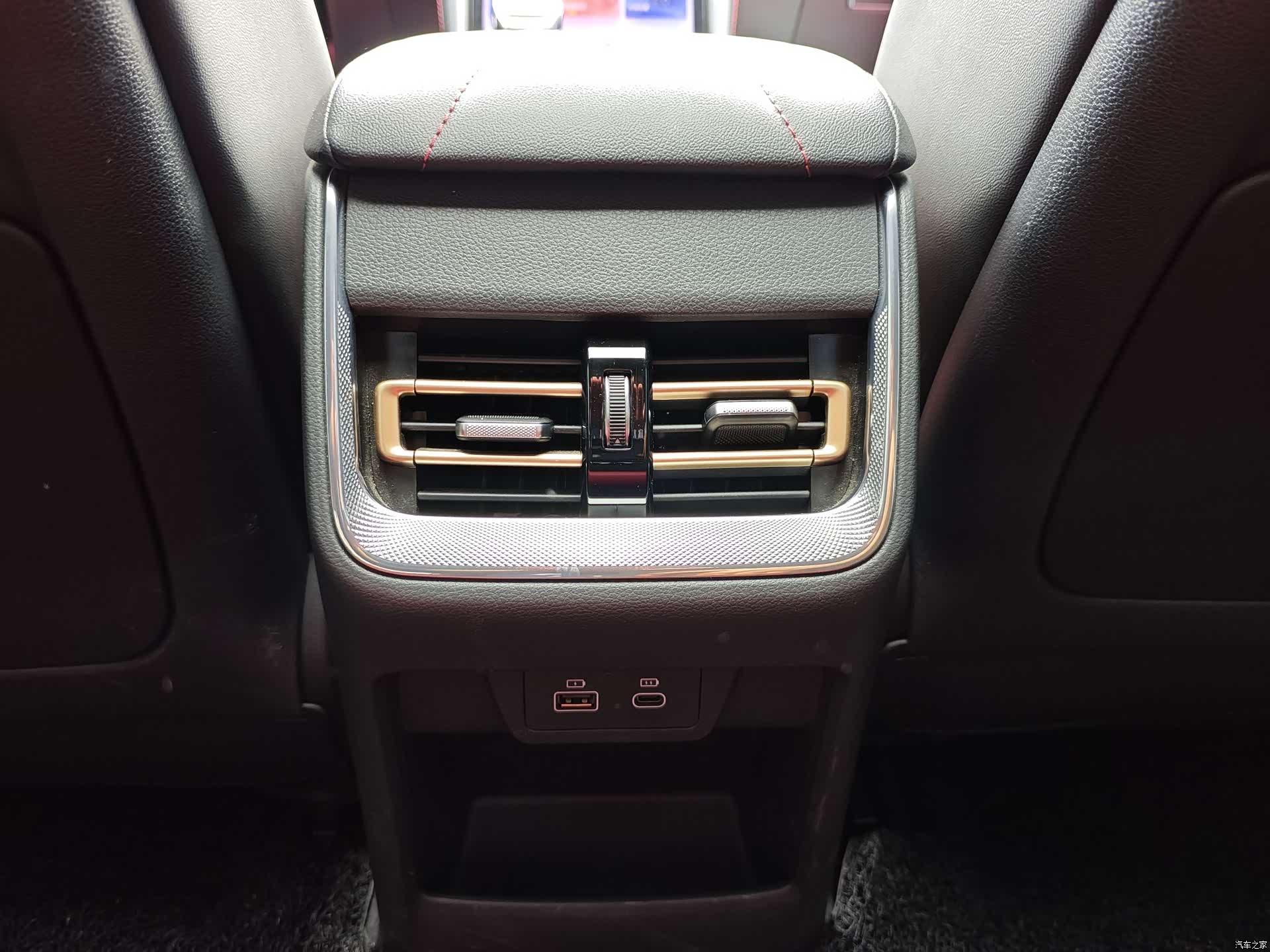 Hongqi H6, 2025 15