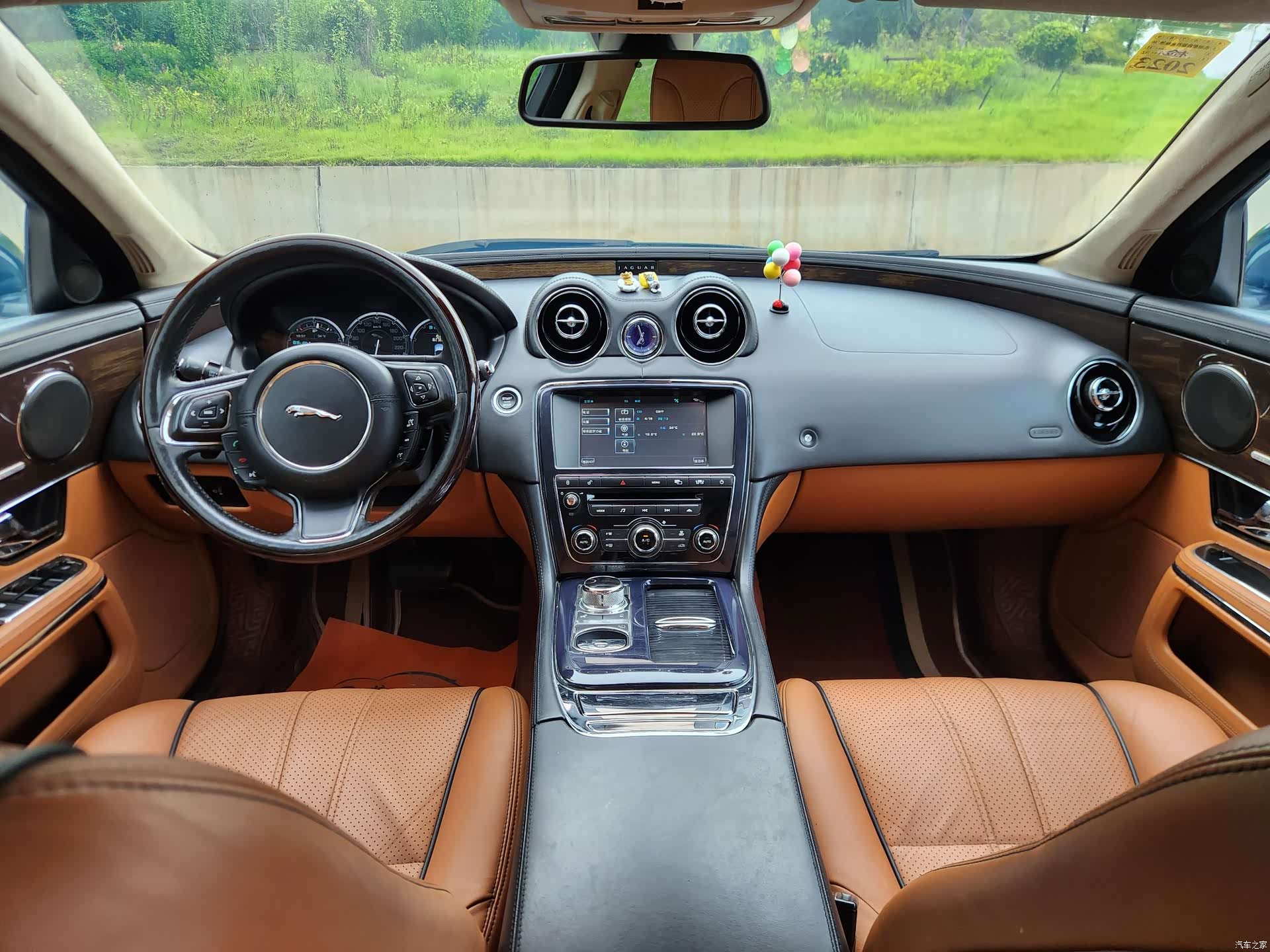 Jaguar XJ, 2012 14