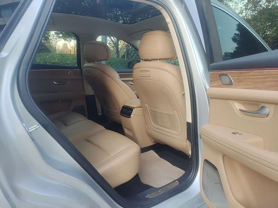 AITO Ask the world M5