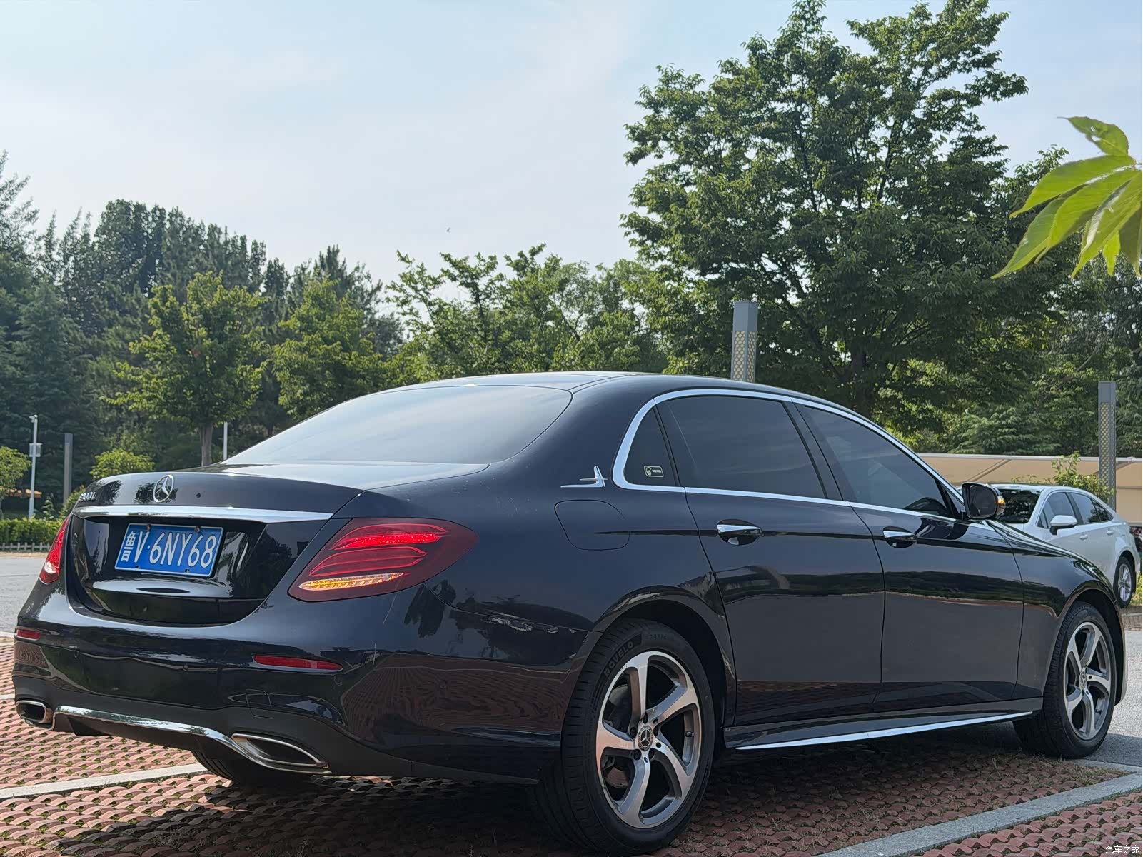 Mercedes-Benz E-Class, 2019 6