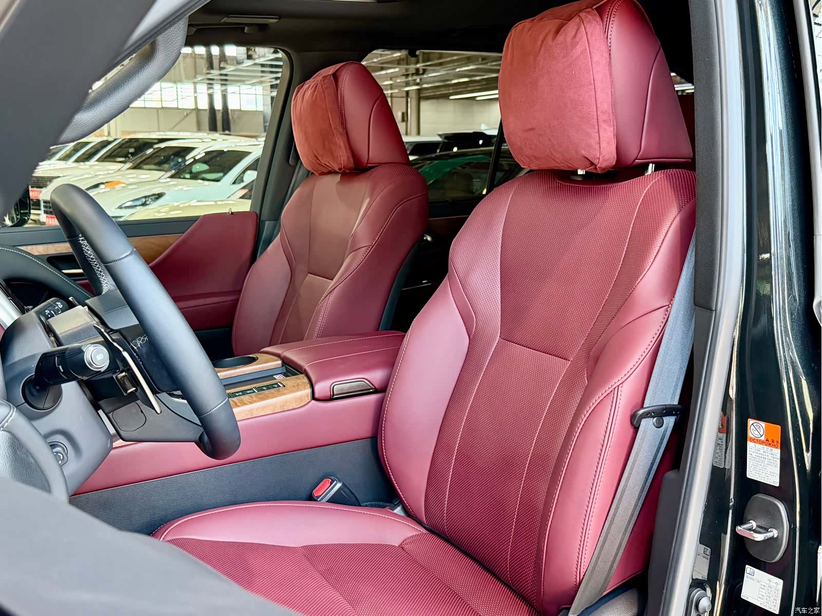 Lexus LX, 2026 9
