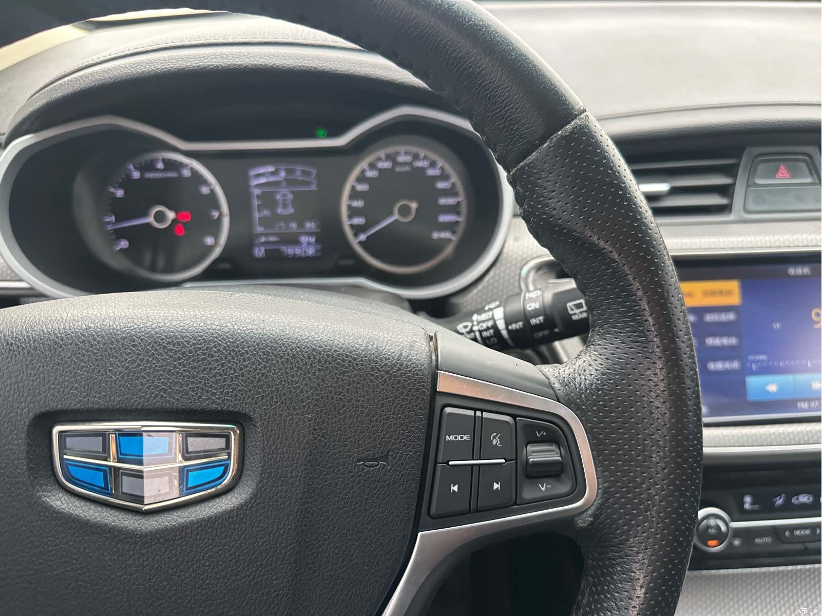 Geely Emgrand, 2017 9