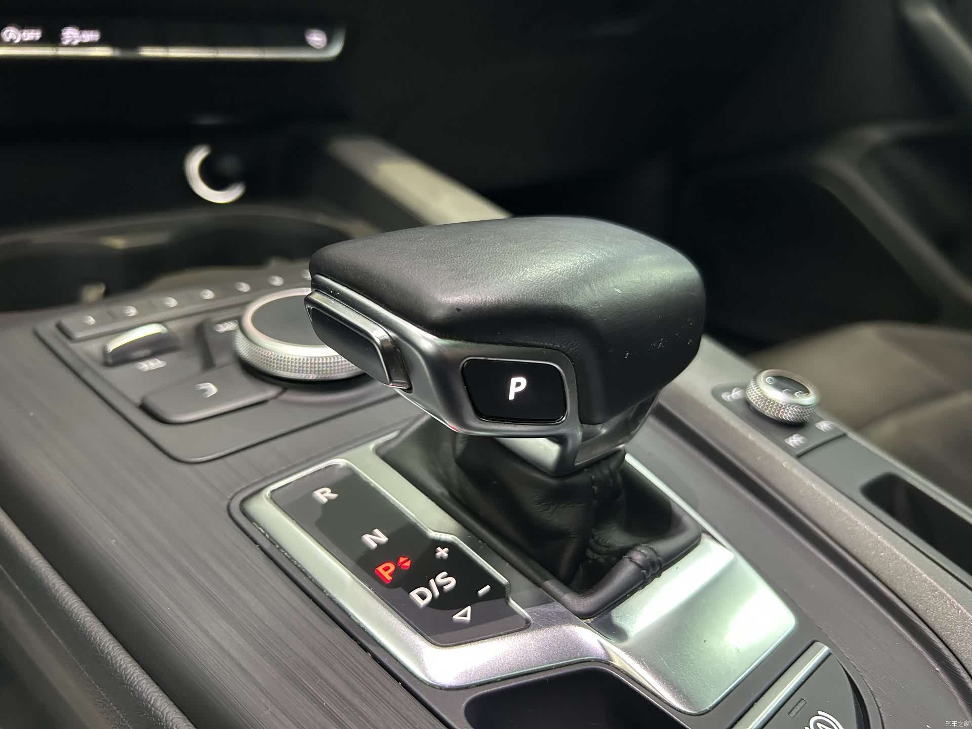 Audi A4L, 2017 13