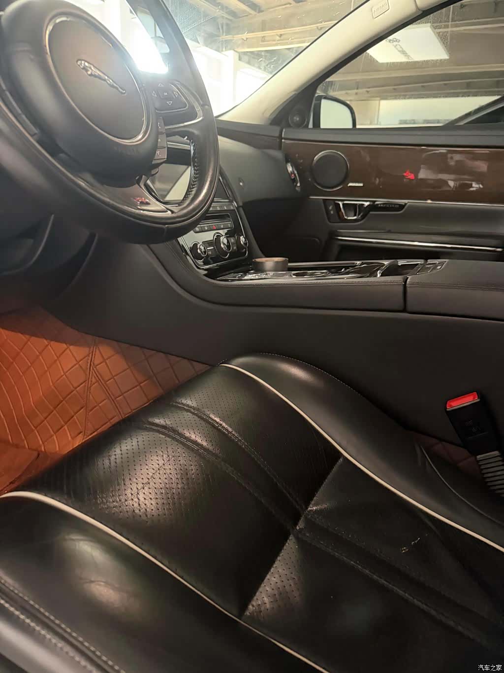 Jaguar XJ, 2017 6