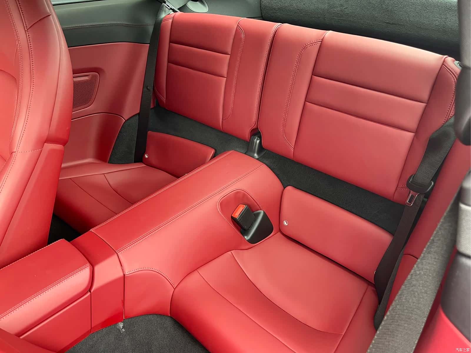 Porsche 911, 2023 12