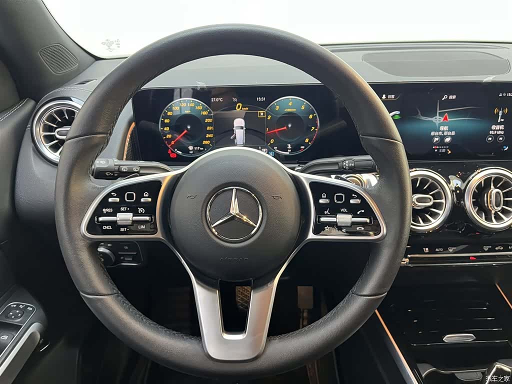 Mercedes-Benz GLB, 2021 11