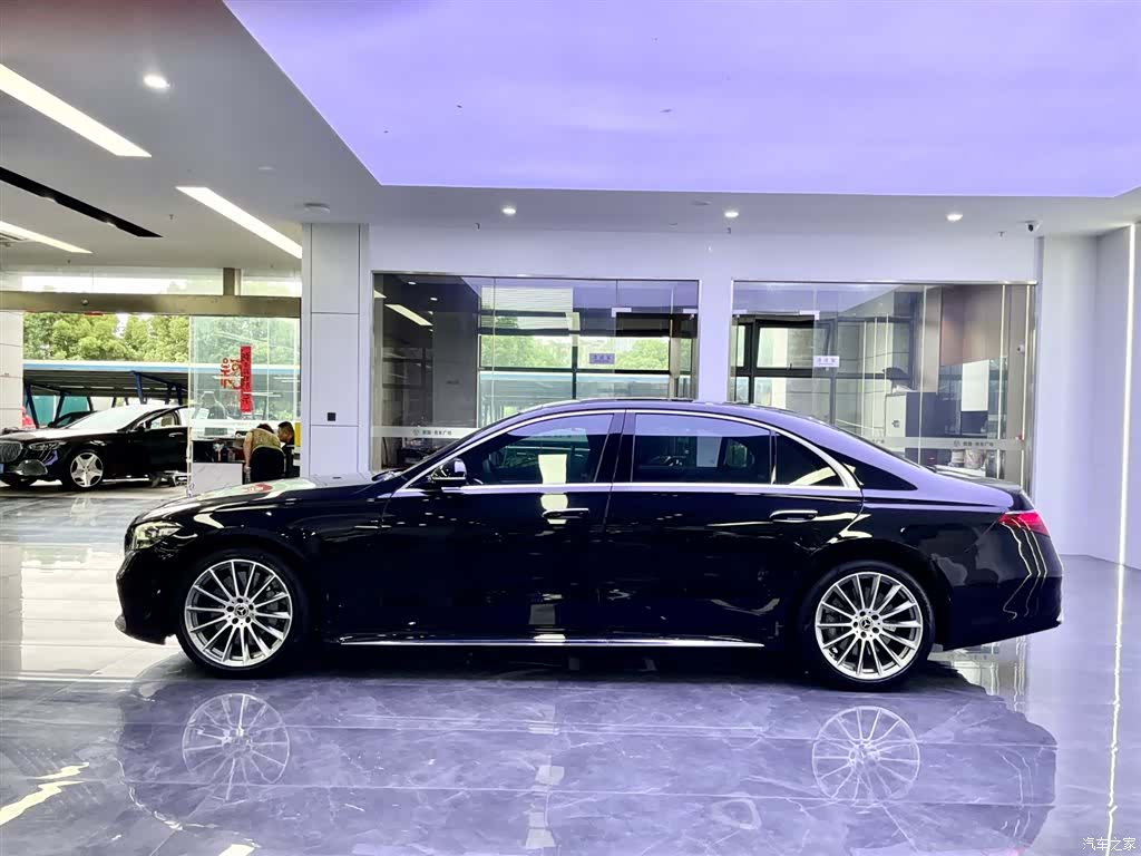 Mercedes-Benz S-Class, 2022 4